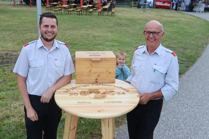 Klicken Sie sich durch die Bilder des Dämmerschoppen der FF Langegg.