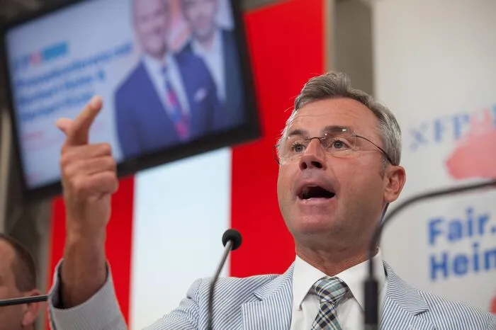 "Wer einmal eine Ehekrise überstanden hat, weiß, dass danach die Ehe um vieles besser funktioniert."- FPÖ-Chef Norbert Hofer auch, aber er zieht andere Schlüsse daraus.  