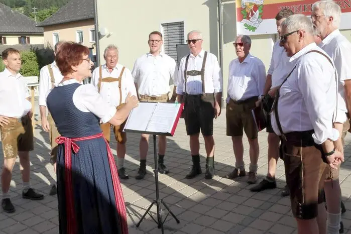 Mit Lieddarbietungen brillierten neben dem Veranstalter weiters der Männergesangsverein (MGV) und der Gemischte Chor Zweikirchen, das Kinder- und Jugendteam Zweikirchen sowie der MGV „Kornblume“ Liebenfels. 