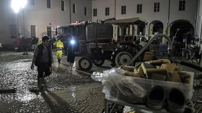 Von den Überschwemmungen besonders hart getroffen ist die Emilia-Romagna Im Bild: der Palazzo Ducale in Colorno