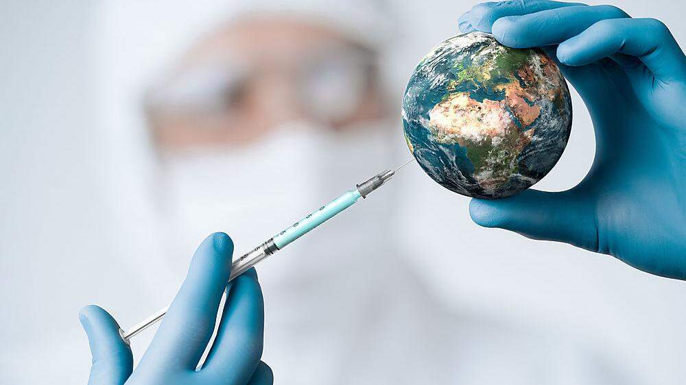 Weltweit liegt die Hoffnung auf den Impfungen 