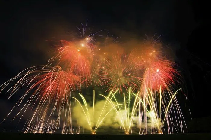 Drei Stunden lang gab es farbenfrohe Lichterspiele am Himmel zu sehen.