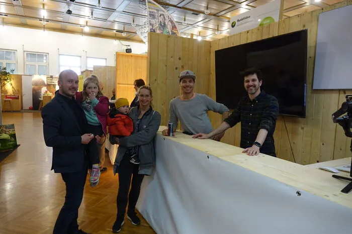 Knapp 100 Ausstellerinnen und Aussteller präsentieren im Volksheim und in der Sporthalle in Köflach ihre Unternehmen.