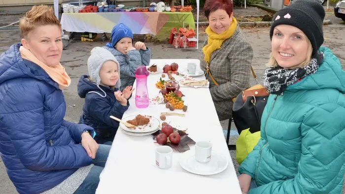 Treue wurde belohnt. Am vergangenen Samstag luden die regionalen Vermarkter ihre Stammkunden zum Bauernfrühstück auf den Hermagorer Wulfeniaplatz.
