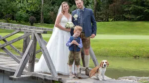 Viktoria und Kevin Schwaab mit Sohn Luca