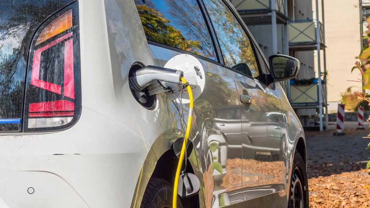 Noch immer werden neue E-Autos primär von Unternehmen gekauft