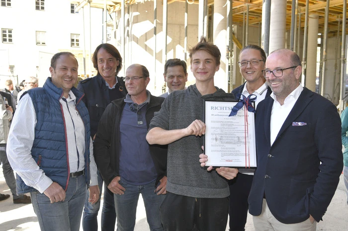 Gerald Schmid, Christian Droc, Horst Pucher, Siegfried Ebner, Andreas Berger, Architekt Hermann Dorn und Hermann Regger (von links).