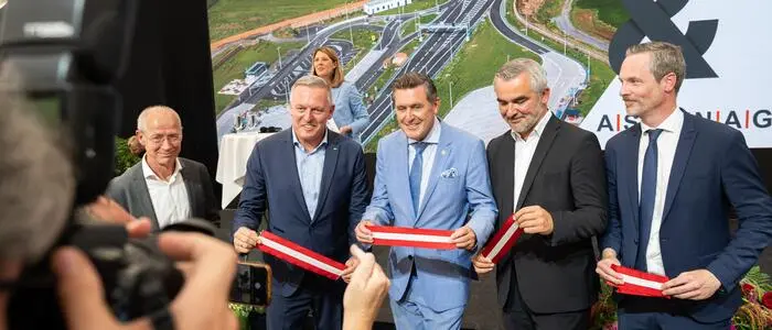 Gute Laune bei der Verkehrsfreigabe S7 Fürstenfelder Schnellstraße