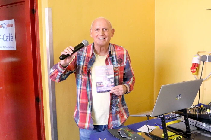 Danach geigten Harmonika-Europameister Martin Suschnig mit „Quetsch Ma Live“ sowie DJ Sigi (Foto) auf. 
