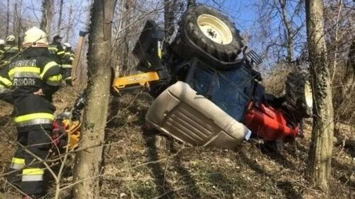 Der Fahrer erlitt Verletzungen unbestimmten Grades