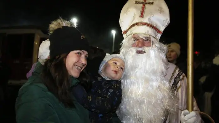 Tausende Besucher kamen zum Perchtenlauf nach Ottendorf.