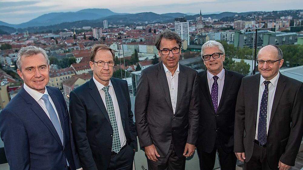 Standort-Debatte über den Dächern von Graz: Karl-Friedrich Stracke, Reinhard Ploss, Stefan Pierer, Wolfgang Eder und Christian Keuschnigg 