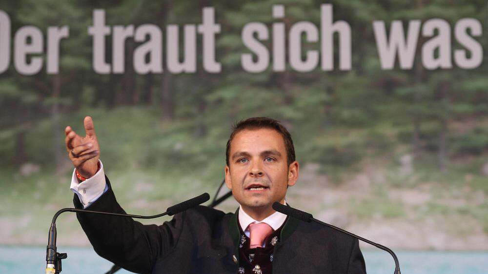 Gerald Grosz 2010 beim BZÖ-Wahlkampfauftakt zur steirischen Landtagswahl in Graz. Damals trat er als Parteichef zurück