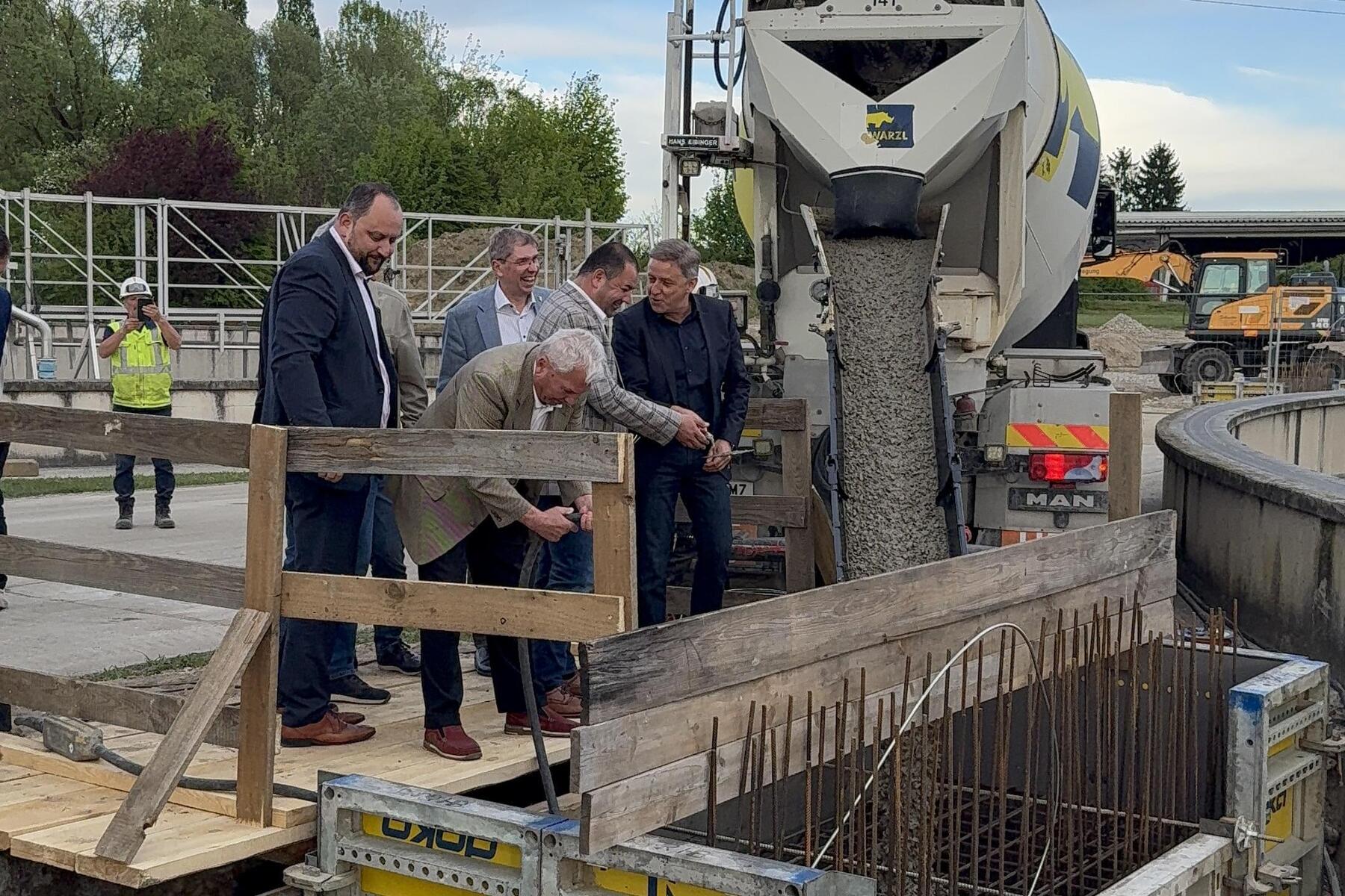 Österreich-Premiere: Baustart für riesiges Solarfaltdach in Wildon