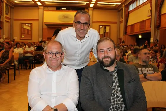 Musikschuldirektor Wolfgang Jud konnte dazu Voitsbergs Bürgermeister Bernd Osprian sowie Vizebürgermeister Thomas Reinprecht aus Geistthal-Södingberg als Ehrengäste begrüßen.