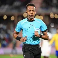 Omar Abdulkadir Artan gilt als einer der besten Schiedsrichter aus Afrika - aber er wurde bei der WM in den USA in Miami an der Einreise gehindert und musste wieder zurück nach Somalia fliegen