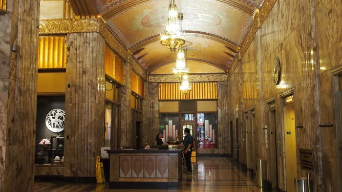 Anfang des 20. Jahrhunderts wurden nahe Tulsa reiche Ölvorkommen entdeckt. Die Stadt wurde buchstäblich vergoldet und ...
