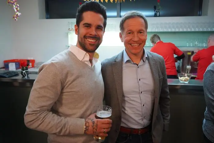 Klicken Sie sich durch die weiteren Bilder des „närrischen“ Abends!