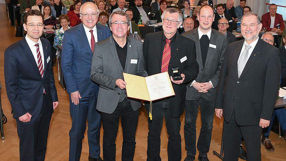 Superintendentialkurator Axmann, Bischof Bünker, Bürgermeister Koch, Schneider, Pristavec und Miklas (v. l.)