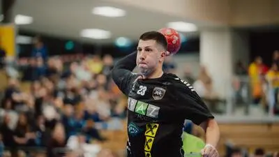 Nemanja Belos will mit Graz die Klasse halten