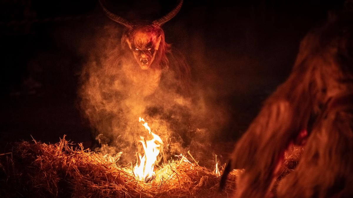 In der Gegend rund um Tarvis ist es zum Krampustag Brauch, dass Scheiterhaufen entzündet werden (Archivfoto)