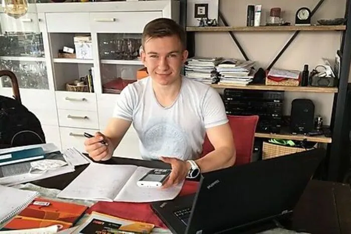 Fabian Aigner (18), BRG Viktring: "Geografie hat mich schon immer interessiert. In den wirtschaftlichen Bereichen lernt man viel fürs Leben". Er tritt mündlich in seinen Spezialgebieten Geografie und Englisch an.