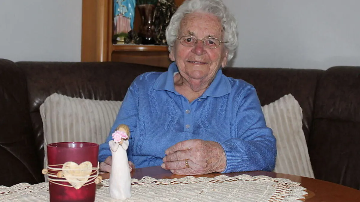 Noch flotten Schrittes unterwegs: Jubilarin Maria Britzmann