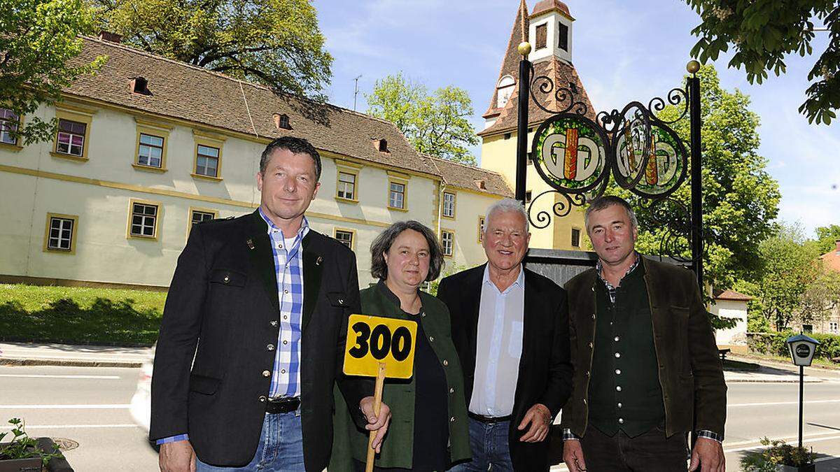Josef Kaltenegger, Elisabeth Weiß, Parteigründer Frank Stronach und Johann Ilsinger (von links)