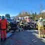 Rotes Kreuz, drei Feuerwehren, Polizei und zwei Hubschraubercrews wurden an den Unfallort beordert