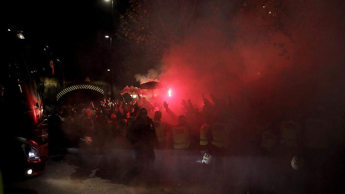 Frankfurt-Fans bei Guimaraes