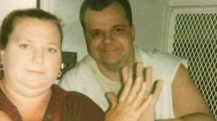 Jeff Wood auf einem undatierten Foto mit seiner Schwester.