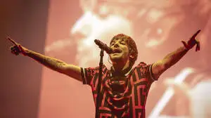 Louis Tomlinson zeigte mit Faith in the Future, in welche musikalische Richtung es ihn zieht