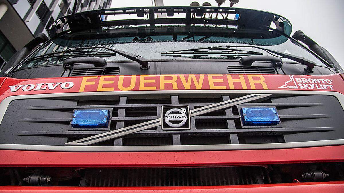 Acht Feuerwehren mussten zum Brand ausrücken