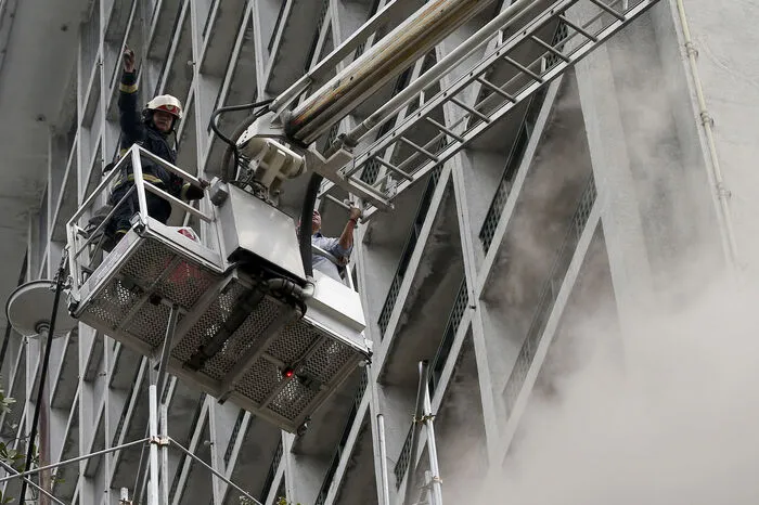 Der Brand hielt die Feuerwehr in Manila stundenlang in Atem.