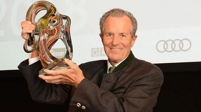 Johannes Tscherne mit dem Handelsmerkur für sein Lebenswerk