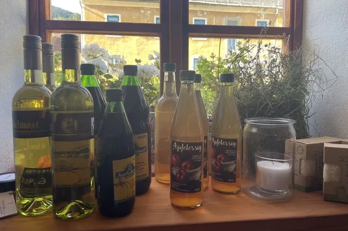 Klicken Sie sich durch die Bilder vom Hof!