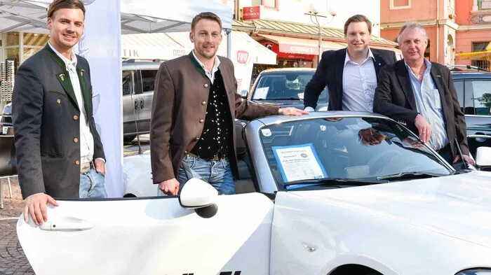 Seit 25 Jahren gibt es den Spittaler Autosalon, auf dem Trends im Zwei- und Vierrad-Bereich präsentiert werden. Neun Autohändler, wie das Autohaus Döfler (Bild) waren dabei.