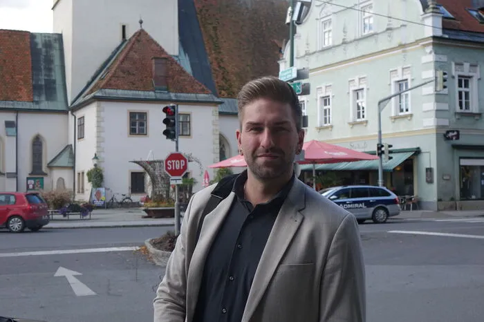 Auch Patrick (30) findet Gefallen an alternativen Arbeitsmodellen. "In meinem Beruf geht das aber nicht", lacht er. Der Einzelunternehmer könne sich die Zeit zwar frei einteilen, allerdings sei es nicht möglich, die Stunden oder Arbeitstage zu reduzieren. "Prinzipiell finde ich aber, dass das eine gute Sache ist", meint er.
