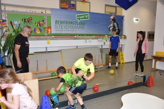 Die Elternvereine der drei Volsschulen versorgten die Kinder mit Jause und Getränke. Viel Unterstützung gab es auch von der Sportunion Frojach unter Obmann Willi Schnedl.