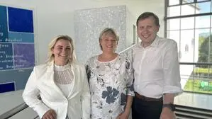 Isabella Hold, Ruth Erika Lerchster und Erich Schwarz im Südtrakt der Uni Klagenfurt | Isabella Hold, Ruth Erika Lerchster und Erich Schwarz vom neuen Zentrum aspire! Center for Entrepreneurship, Innovation and Social Competence der Universität Klagenfurt