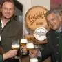 Wakonig, Habich, St. Veits Bürgermeister Gerhard Mock und Benger (von links) beim Pils-Anstich