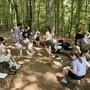 Englischunterricht funktioniert auch im Wald ohne Probleme und derzeit besser als im Klassenzimmer, weiß Lehrer Max Meissl