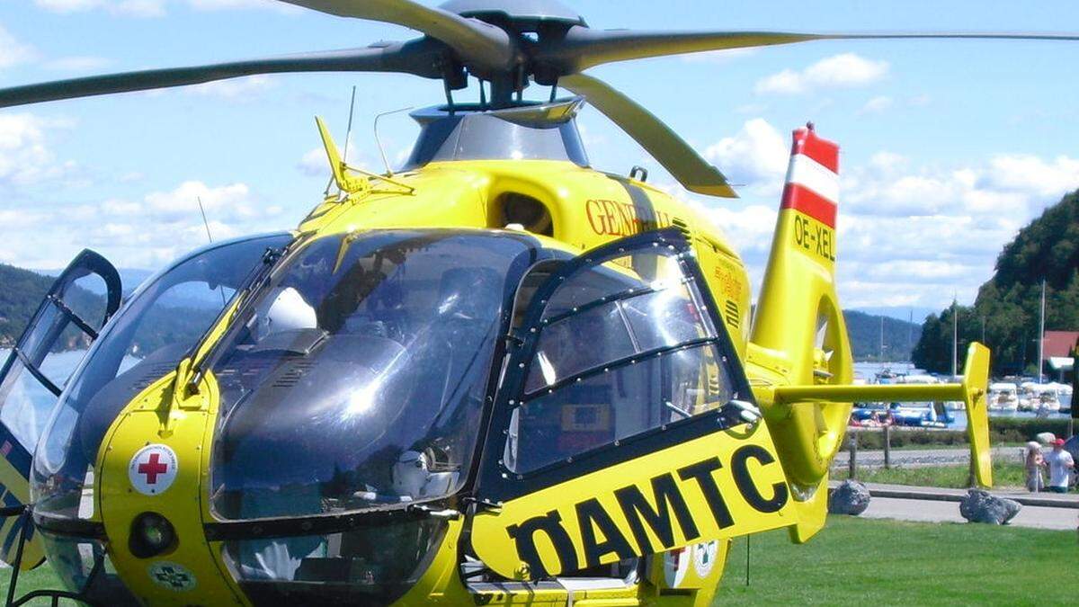 Die Verletzte wurde vom Rettungshubschrauber ins Krankenhaus gebracht