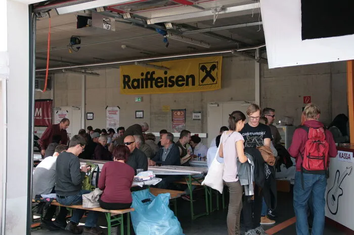 Bei herrlichem Wetter fanden zwei Schauübungen in Zusammenarbeit mit der Rotkreuzjugend, dem Notarztstützpunkt Leoben und der Bergrettung Ortsstelle Leoben statt.