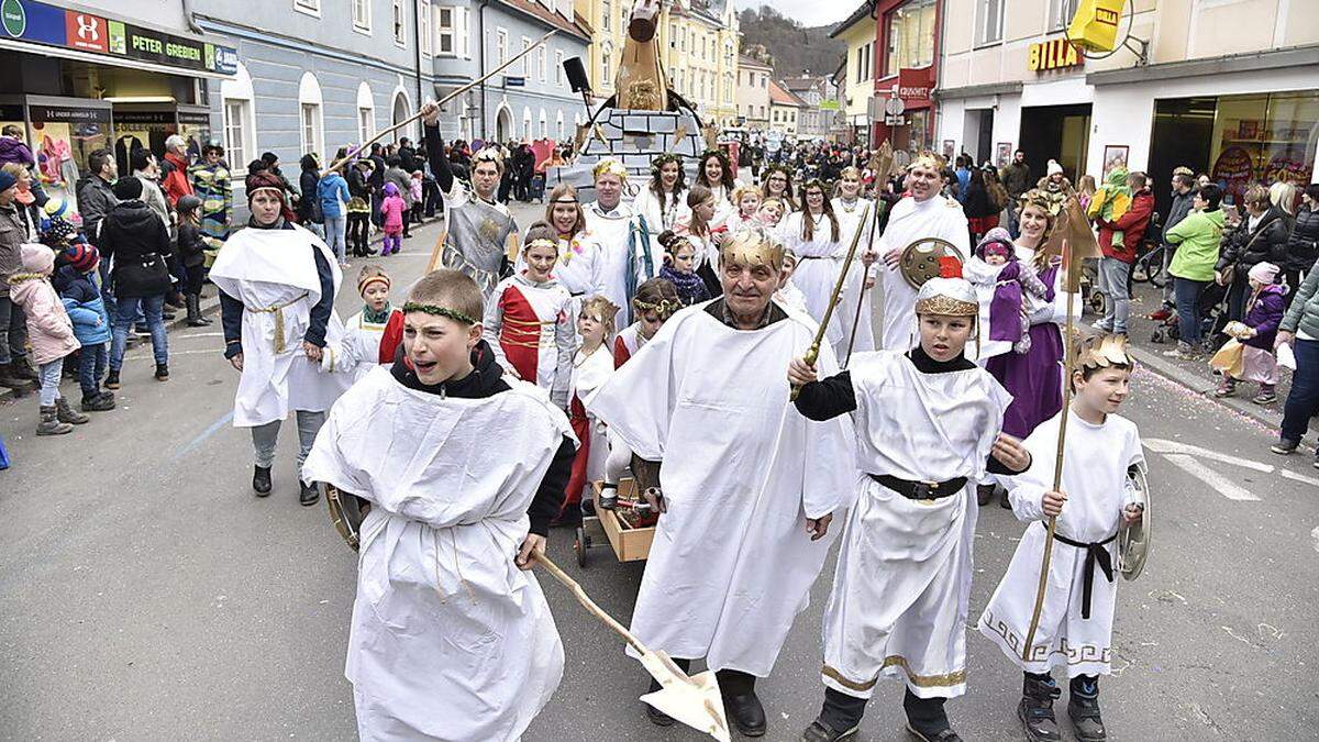 Sieg bei den Wägen für den Trachtenverein Roßecker mit „Troja – Wir belagern Bruck“