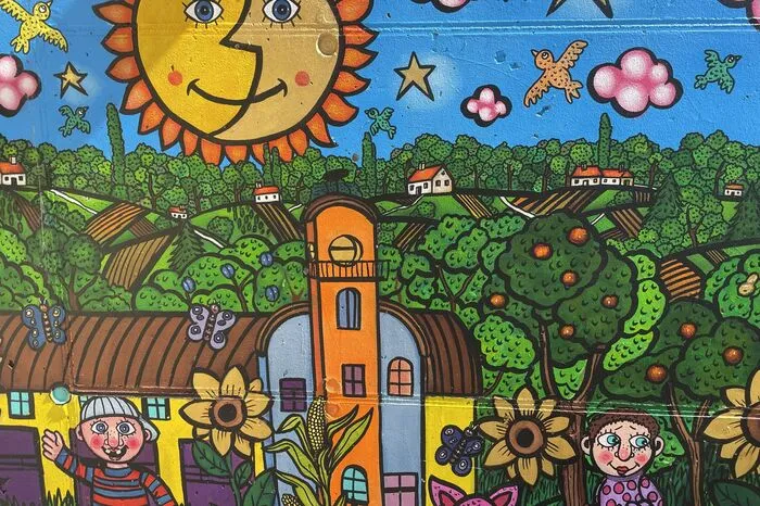 Charakteristisch sind die bunten Farben in seinen Arbeiten
