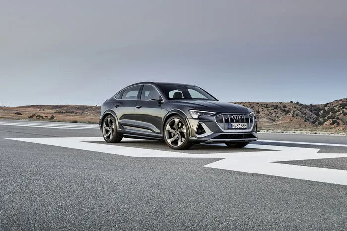 Der Audi e-tron S Sportback kostet ab 97.040 Euro.
