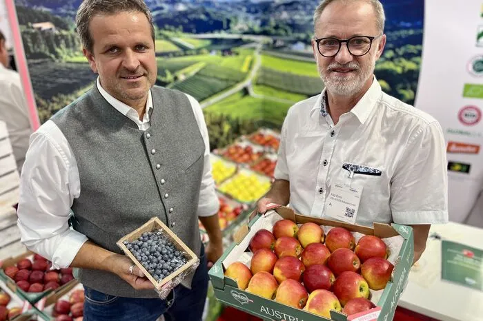 Bio-Apfel-Vermarkter Bernhard Ramminger und Fritz Prem