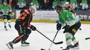 GRAZ,AUSTRIA,19.SEP.25 - ICE HOCKEY - ICE Hockey League, Graz 99ers vs HDD Olimpija Ljubljana. Image shows Josh Currie (99ers) and Blaz Gregorc (Ljubljana). Photo: GEPA pictures/ Avni Retkoceri