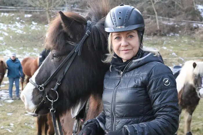 Mit ihren Rössern am Donnerstagnachmittag dabei: Pferdesegnung-Cheforganisatorin Heike Fuchs (Foto), Pferdetrainer Patrick Zrnjevic, Rechtsanwalt Hannes Mutz, Pferdeexperte Hans-Rainer Mente sowie die Unternehmer Matthäus Spindelböck und Cornelia Plieschnig. 